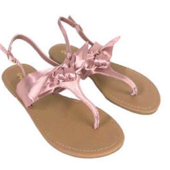 New BOW T STRAP THONG SANDAL 🎊Host pick🎊 - Picture 3 of 7